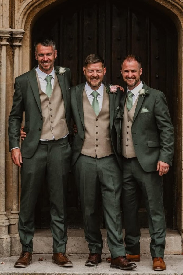 Classical Dark Green Peaked Lapel 3 Pieces Wedding Groomsmen Suits