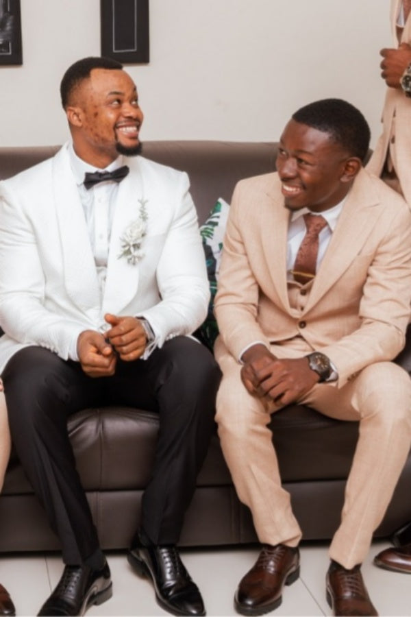 Fashion Light Brown 3 Pieces Peaked Lapel Wedding Groomsmen Suits