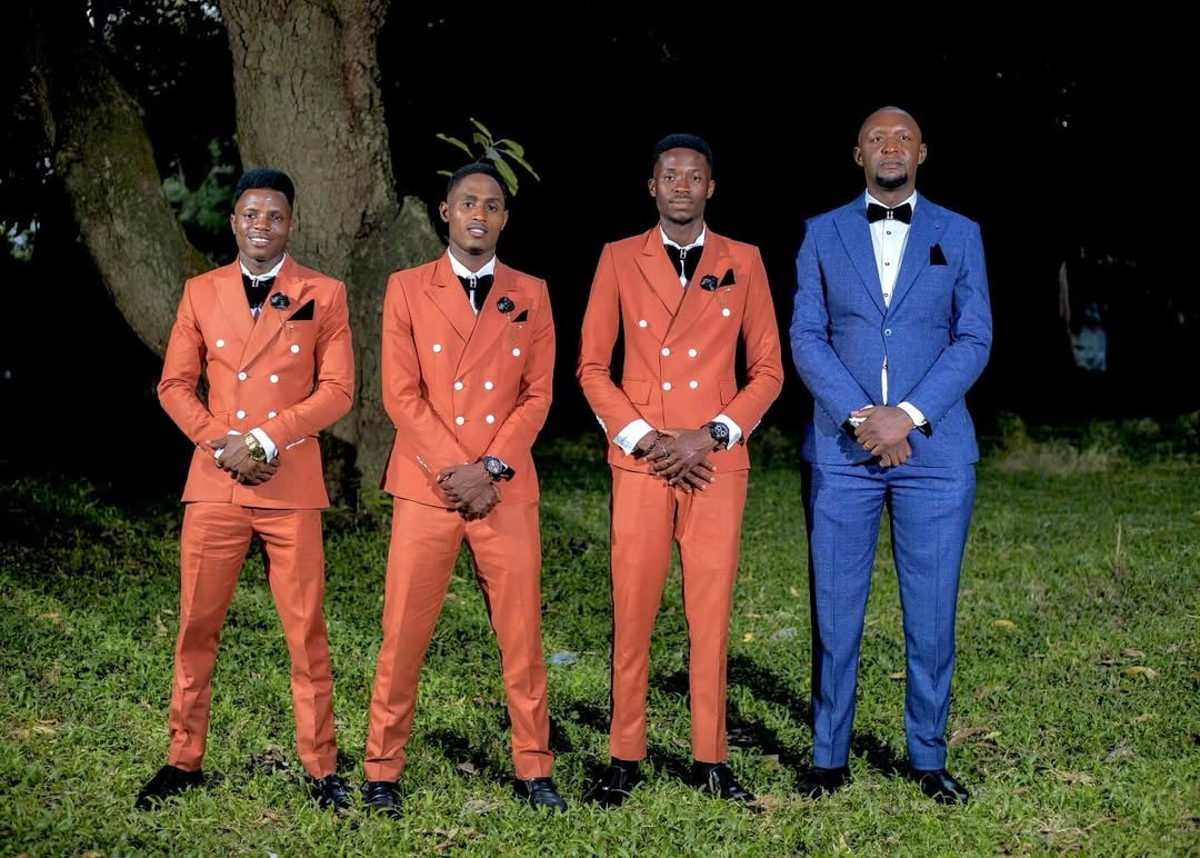 Gentle Orange Double Breasted Peaked Lapel Wedding Groomsmen Suits