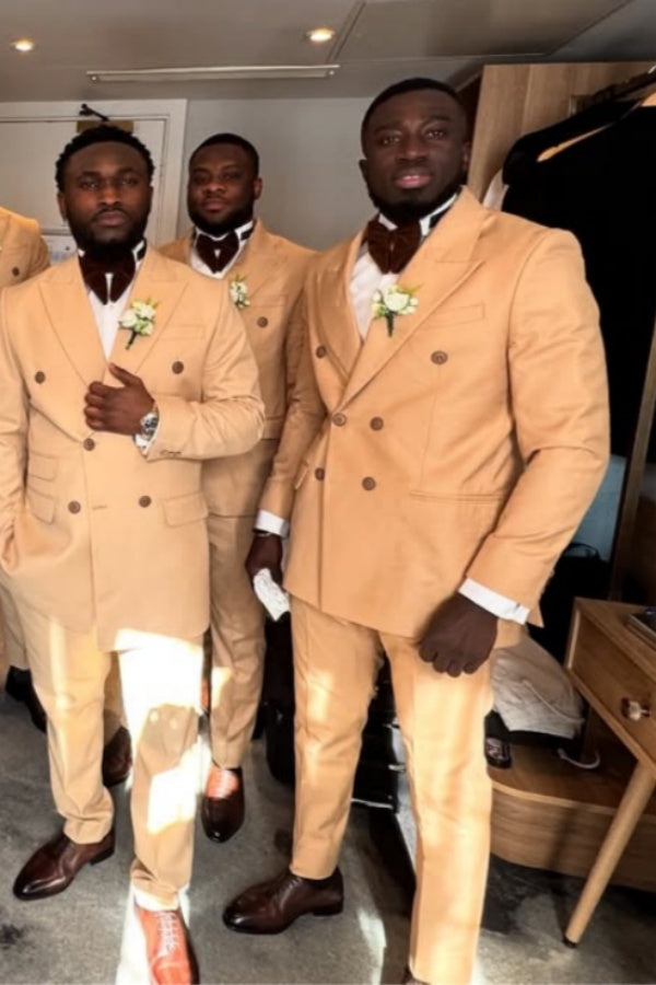 Trendy Light Tan yellow Peaked Lapel Wedding Groomsmen Suits