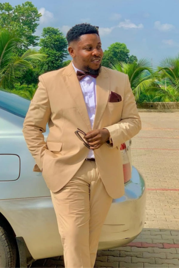 Chic Yellow Peaked Lapel Wedding Groomsmen Suits