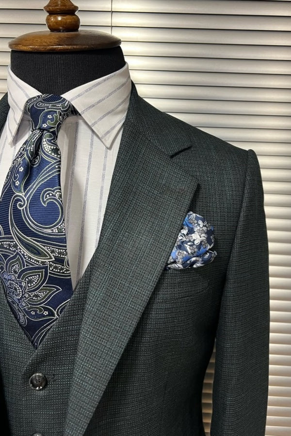 New Arrival Gray Plaid 3 Pieces Peaked Lapel Formal Business Men Suits