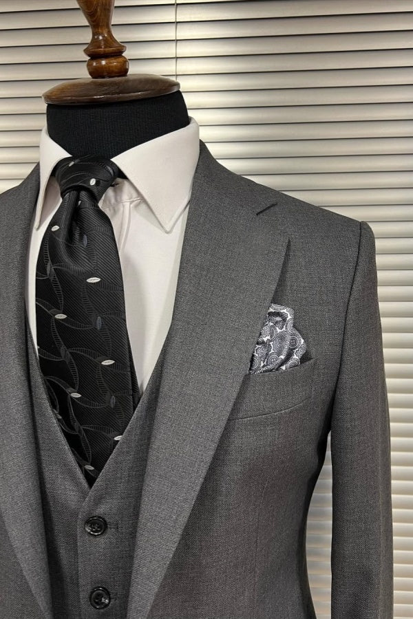 Newest 3 Pieces Gray Peaked Lapel Slim Fit Business Suits
