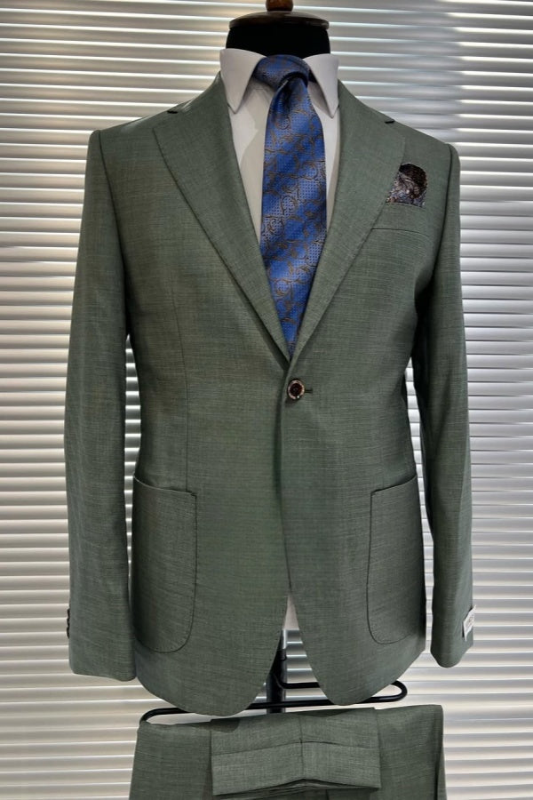 Handsome Sage Green Peaked Lapel Business Suits