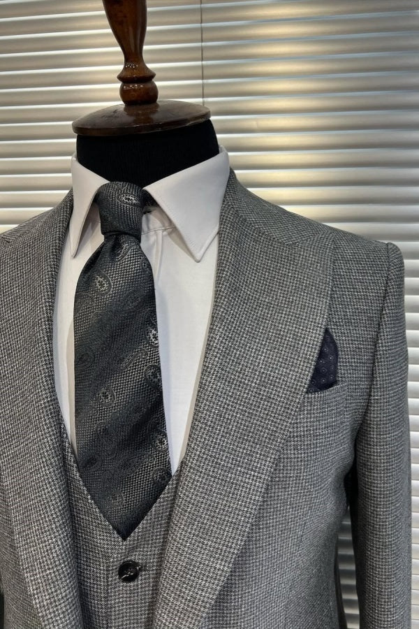 Gray 3 Pieces Houndstooth Peaked Lapel Business Men Suits
