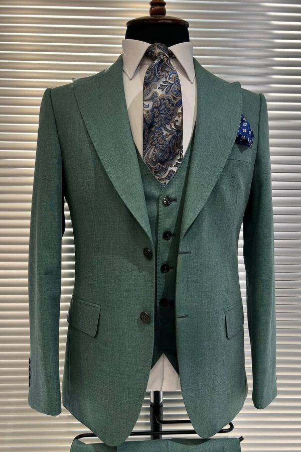 Sage Green Peaked Lapel Business Suits With Waistcoat