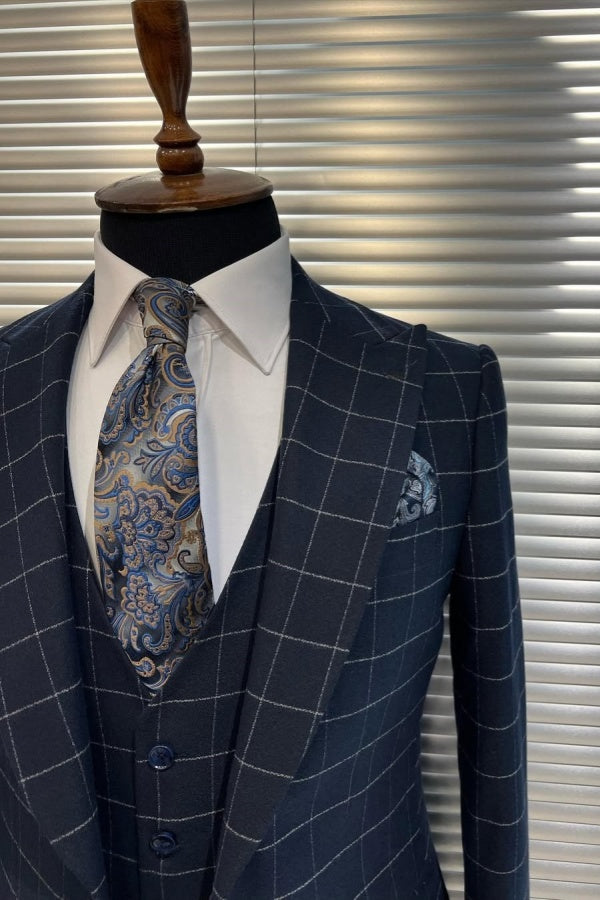 3 Pieces Dark Blue Plaid Peaked Lapel Business Suits