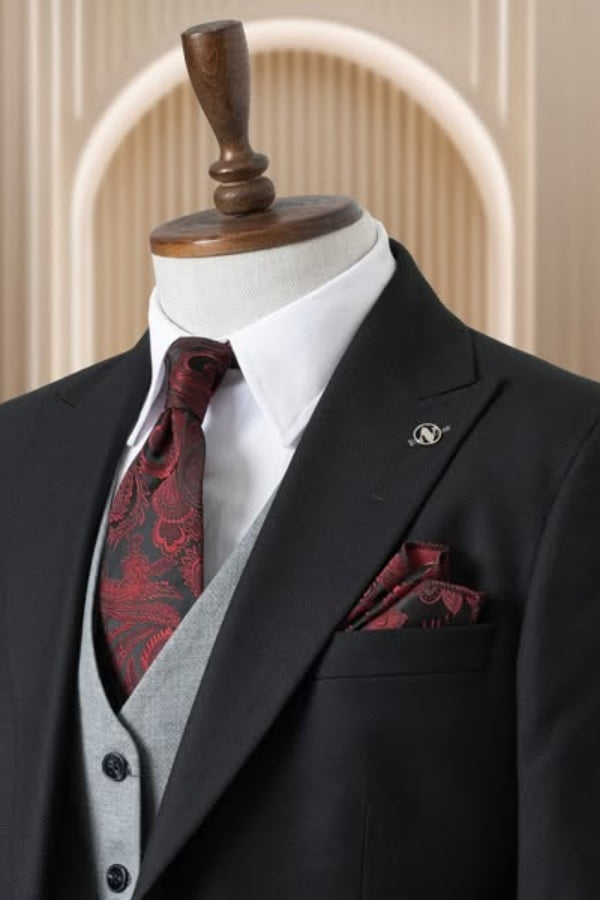 Classic Black 3 Pieces Peaked Lapel Men's Business Suits With Gray Vest