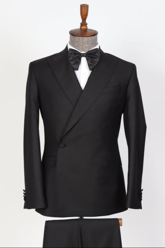 Classic Best Fitted Black Peaked Lapel Business Men Suits