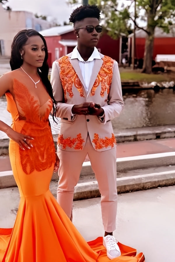 Chic Light Khaki Notched Lapel Appliques Prom Suits