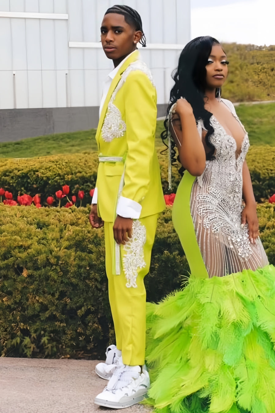 Yellow Appliques Notched Lapel Prom Men Suits With Belt