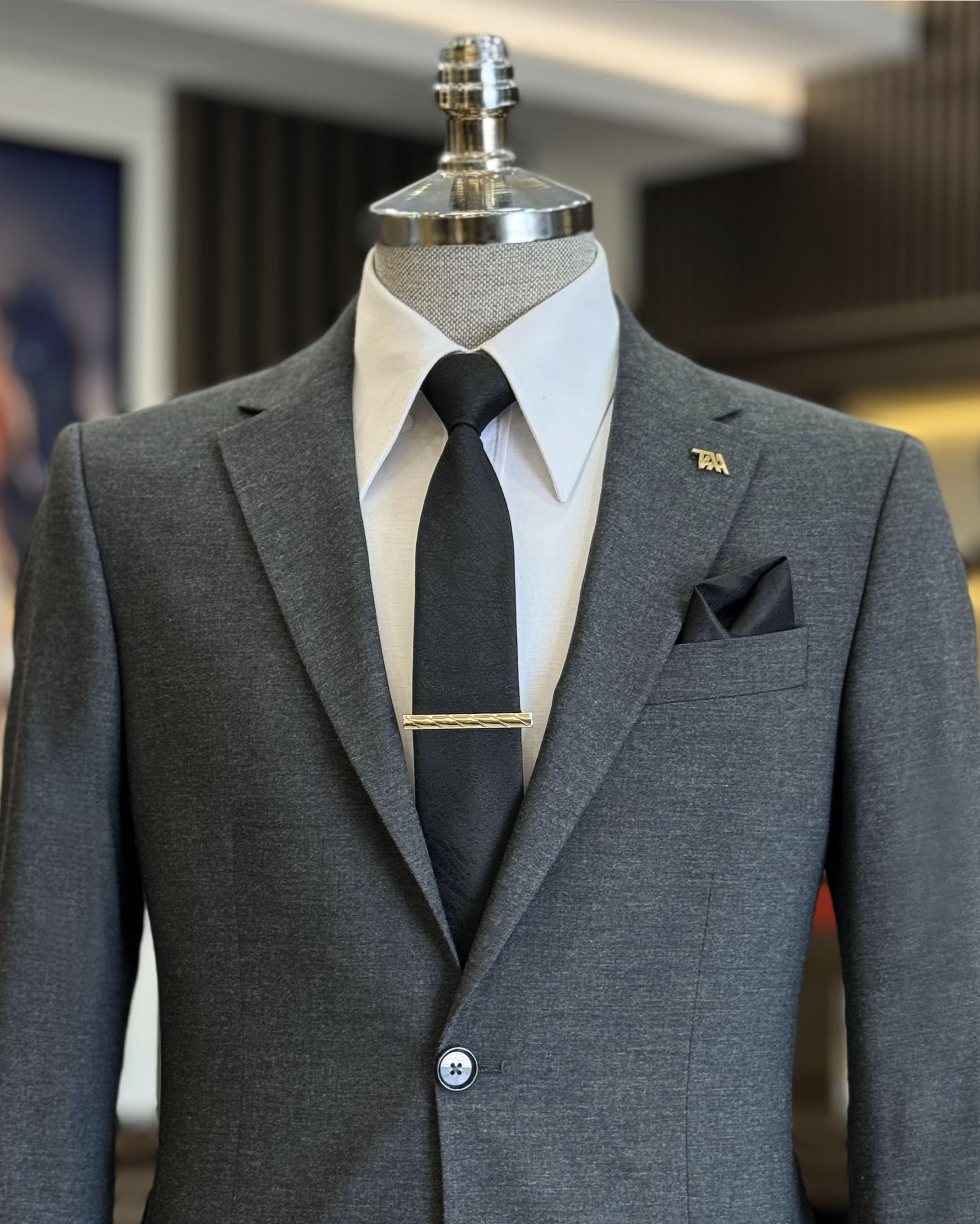 New Arrival Dark Gray Notched Lapel Men’s Business Suits