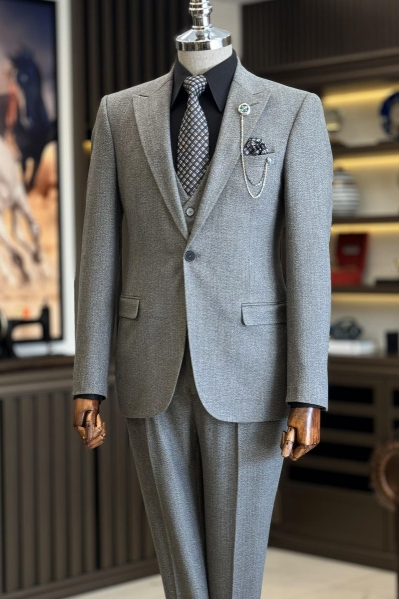 Stylish Gray New Set Peaked Lapel 3 Pieces Business Suits