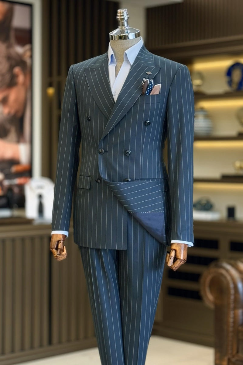 Fashion Dark Green Double Breasted Pinstriped Peaked Lapel Business Suits