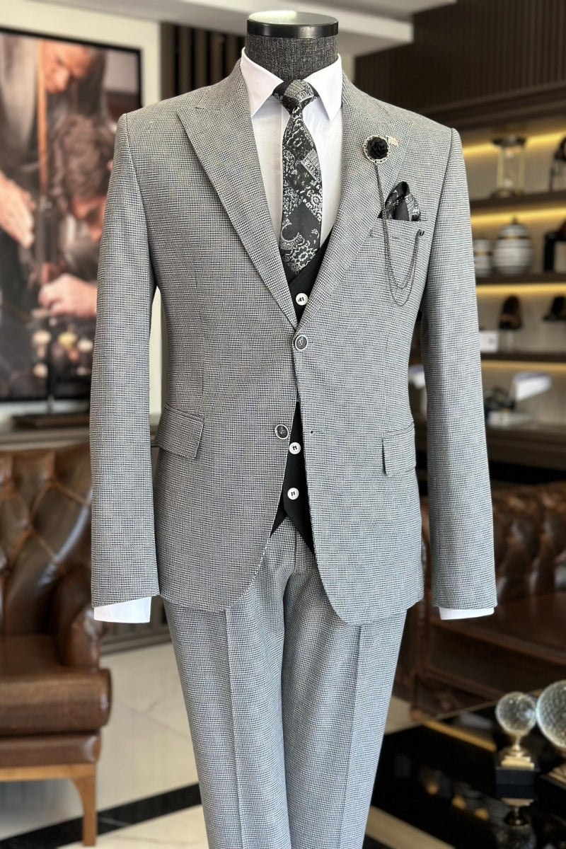 Modern Light Gray Plaid Slim Fit Formal Suits With Black Waistcoat