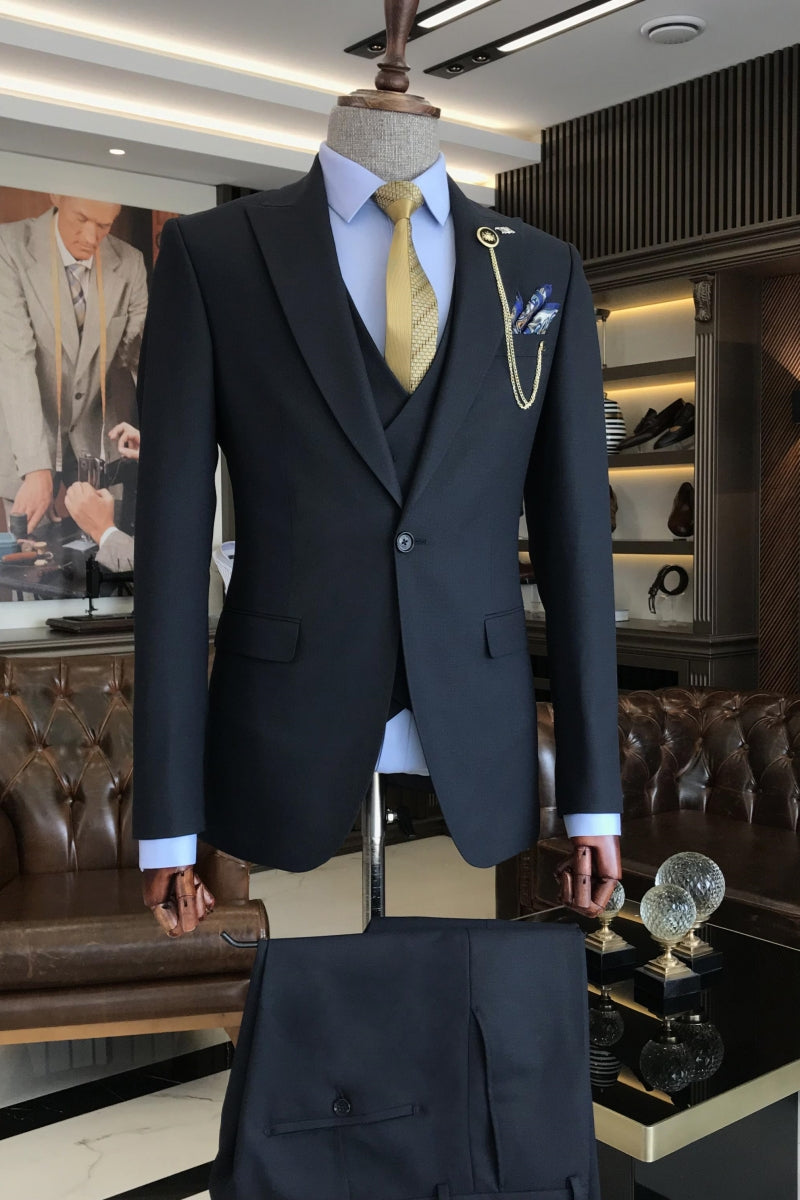 Classic Black Bespoke Close Fitting Formal Suits For Men
