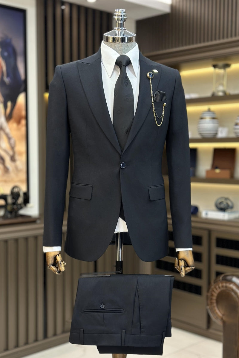 Classic Black 3 Pieces Slim Fitting Business Suits