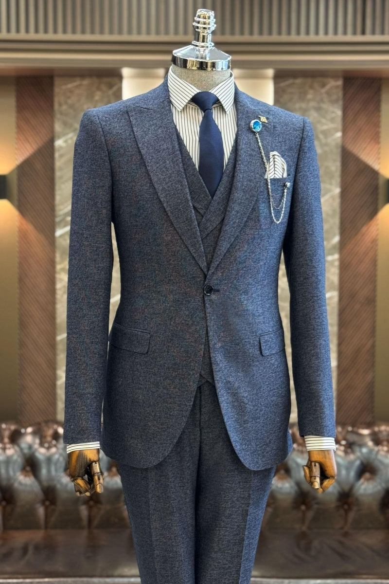 Fancy Navy Blue 3 Pieces Peaked Lapel Business Suits