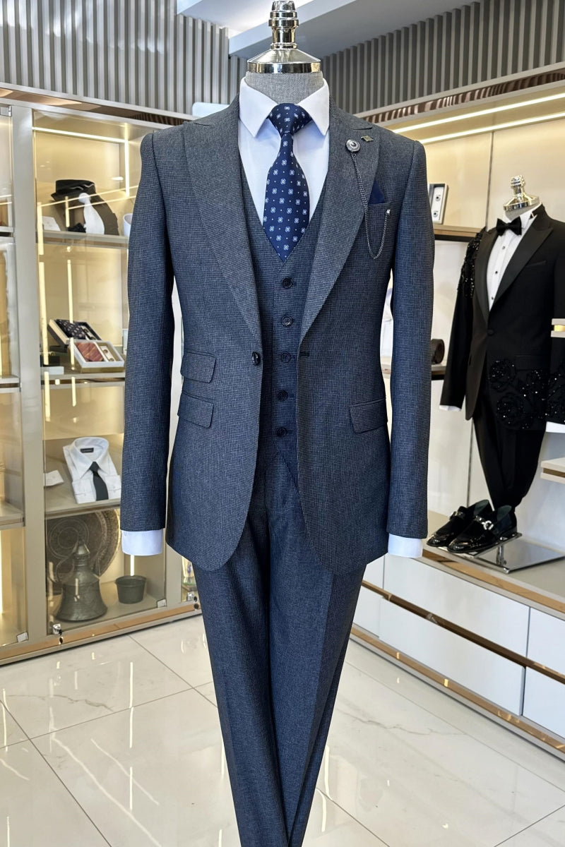 Chic Navy Blue Peaked Lapel 3 Pieces Business Suits