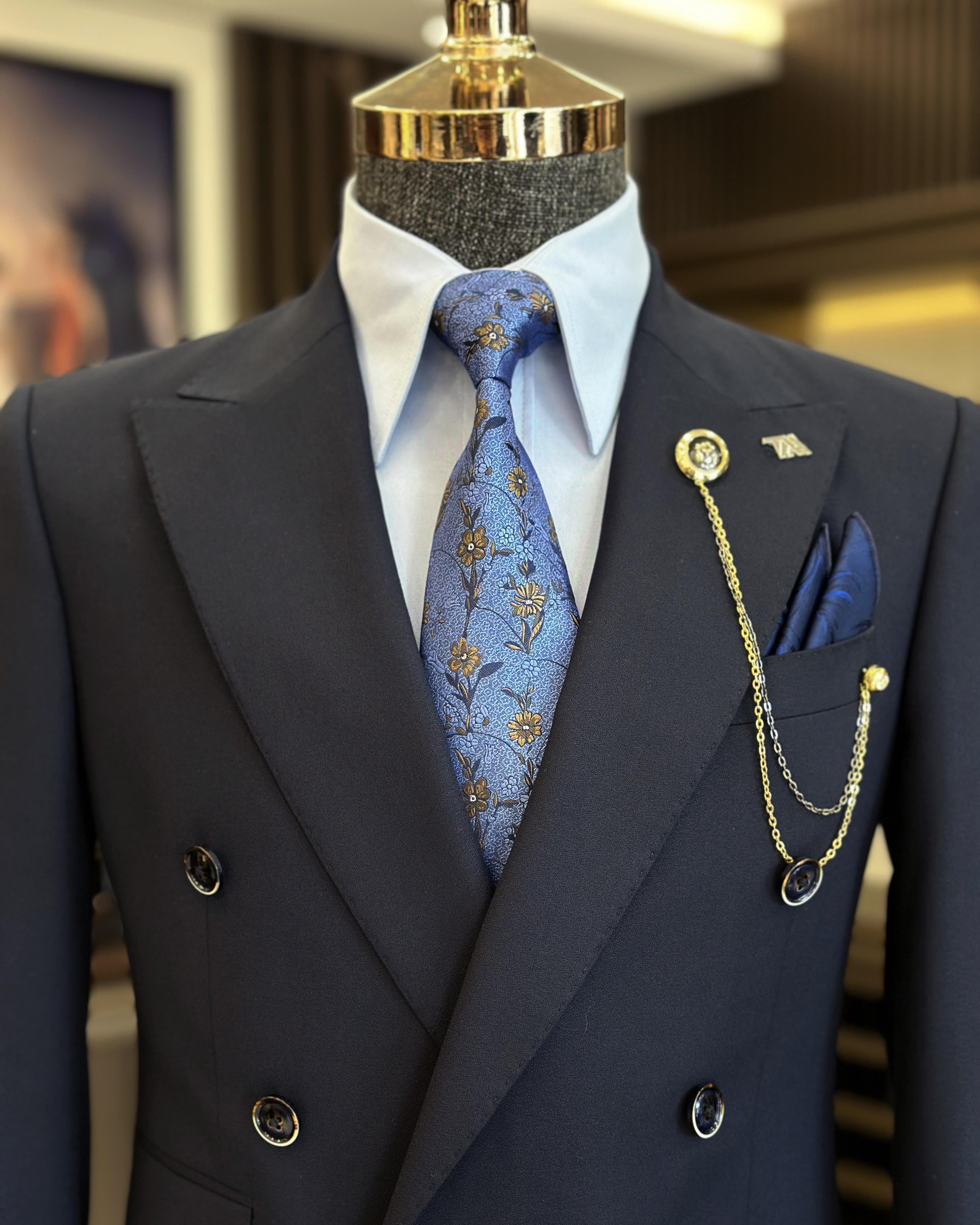 Trendy Navy Blue Double Breasted Peaked Lapel Business Suits
