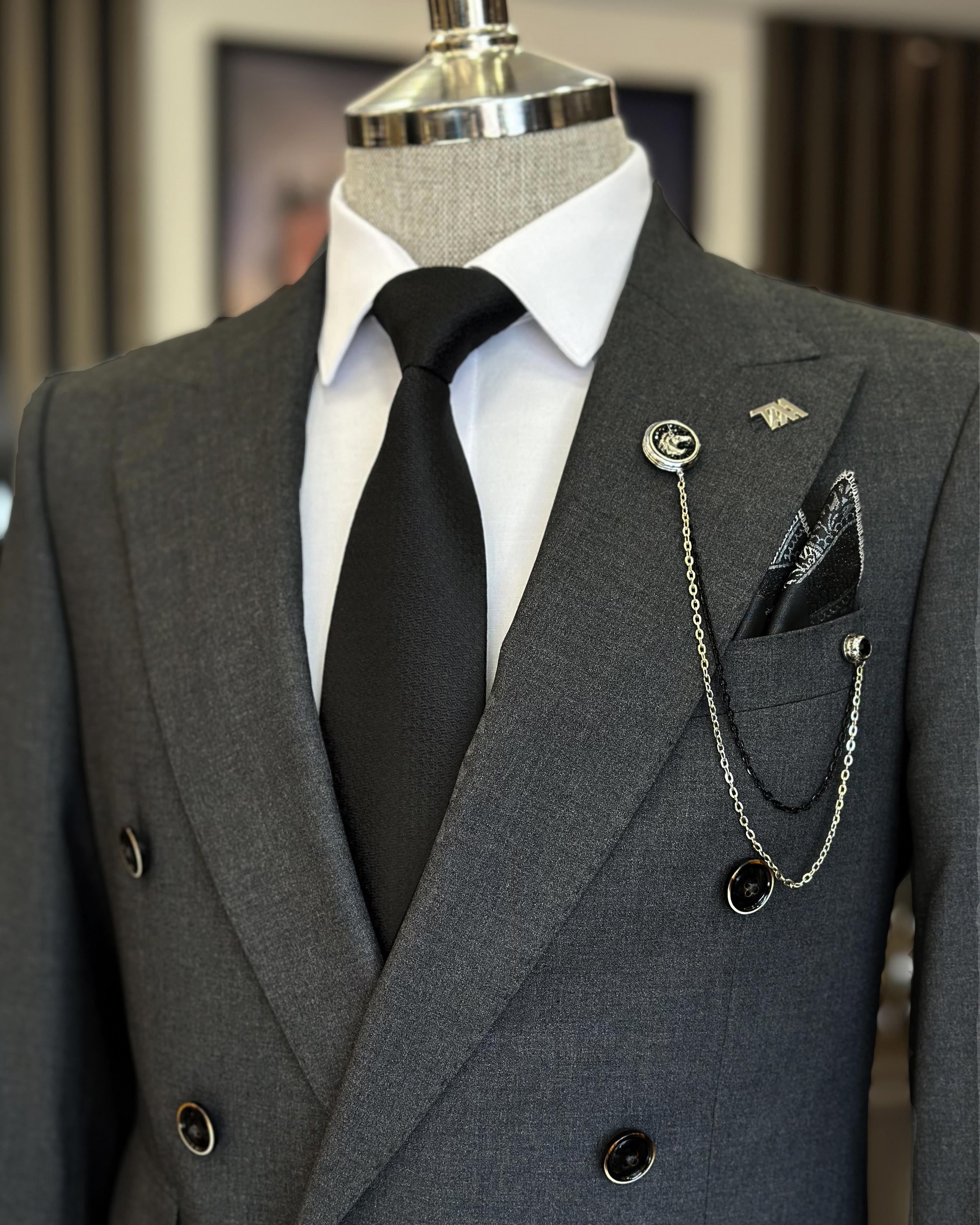 Close Fitting Dark Gray Double Breasted Peaked Lapel Business Suits