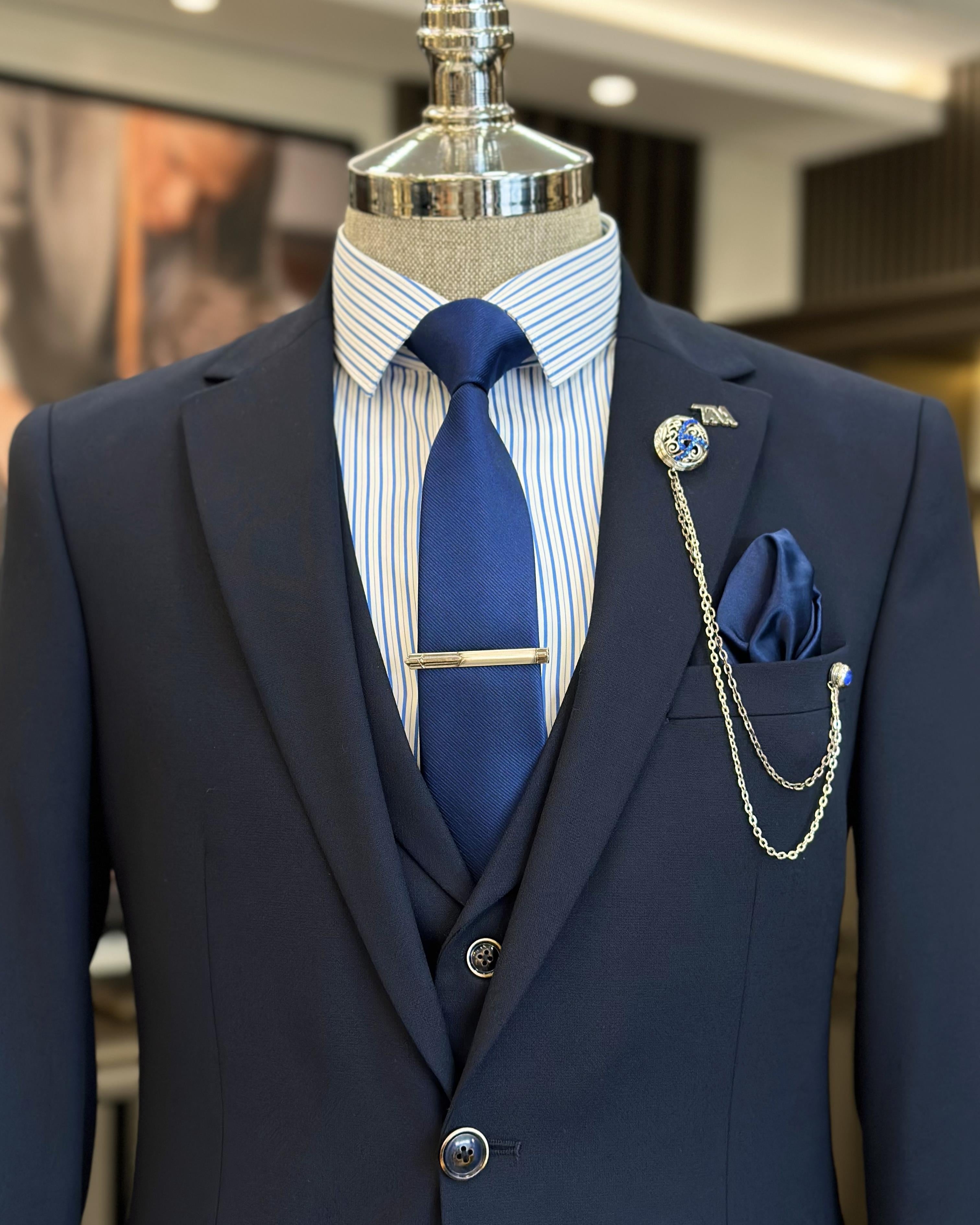 Trendy Navy Blue 3 Pieces Notch Lapel Business Suits For Men