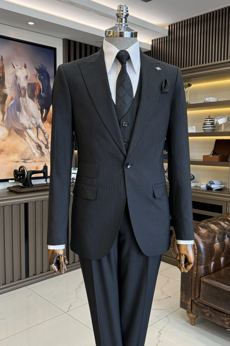 Formal 3 Pieces Black Pinstriped Peaked Lapel Business Suits