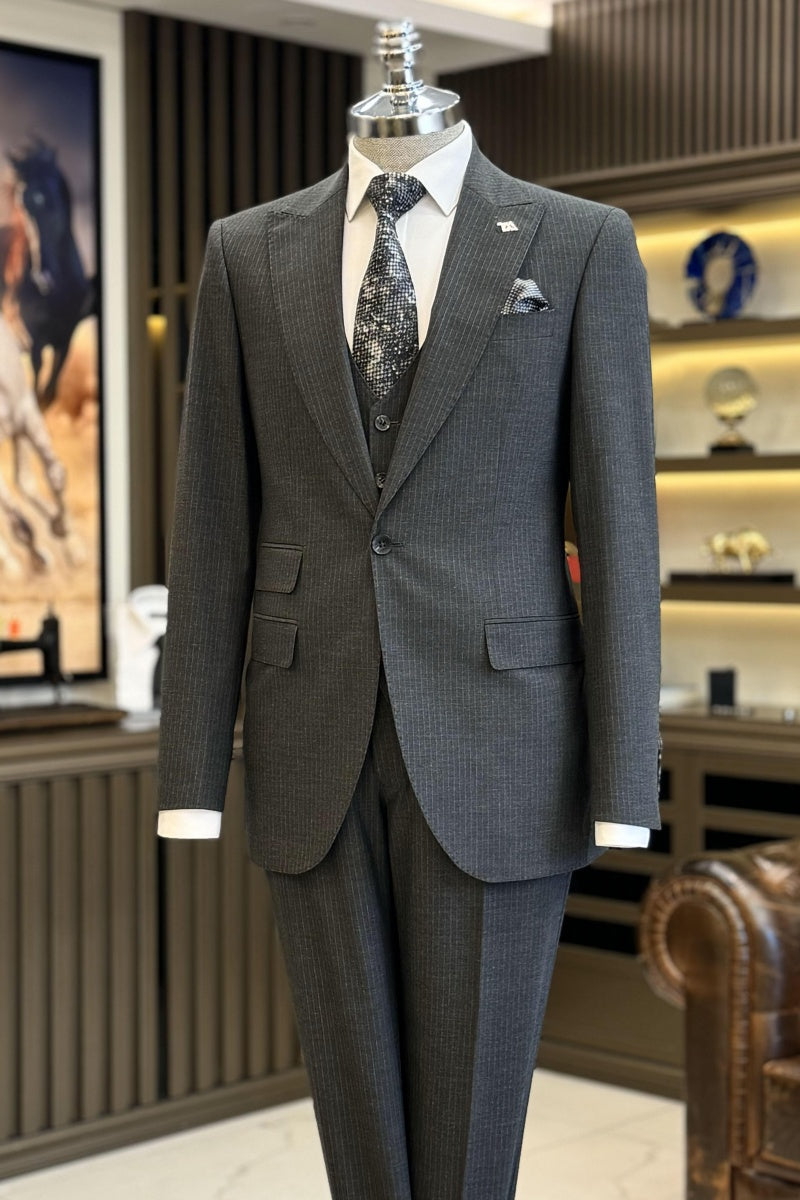 Newest 3 Pieces Dark Gray Pinstriped Peaked Lapel Business Suits