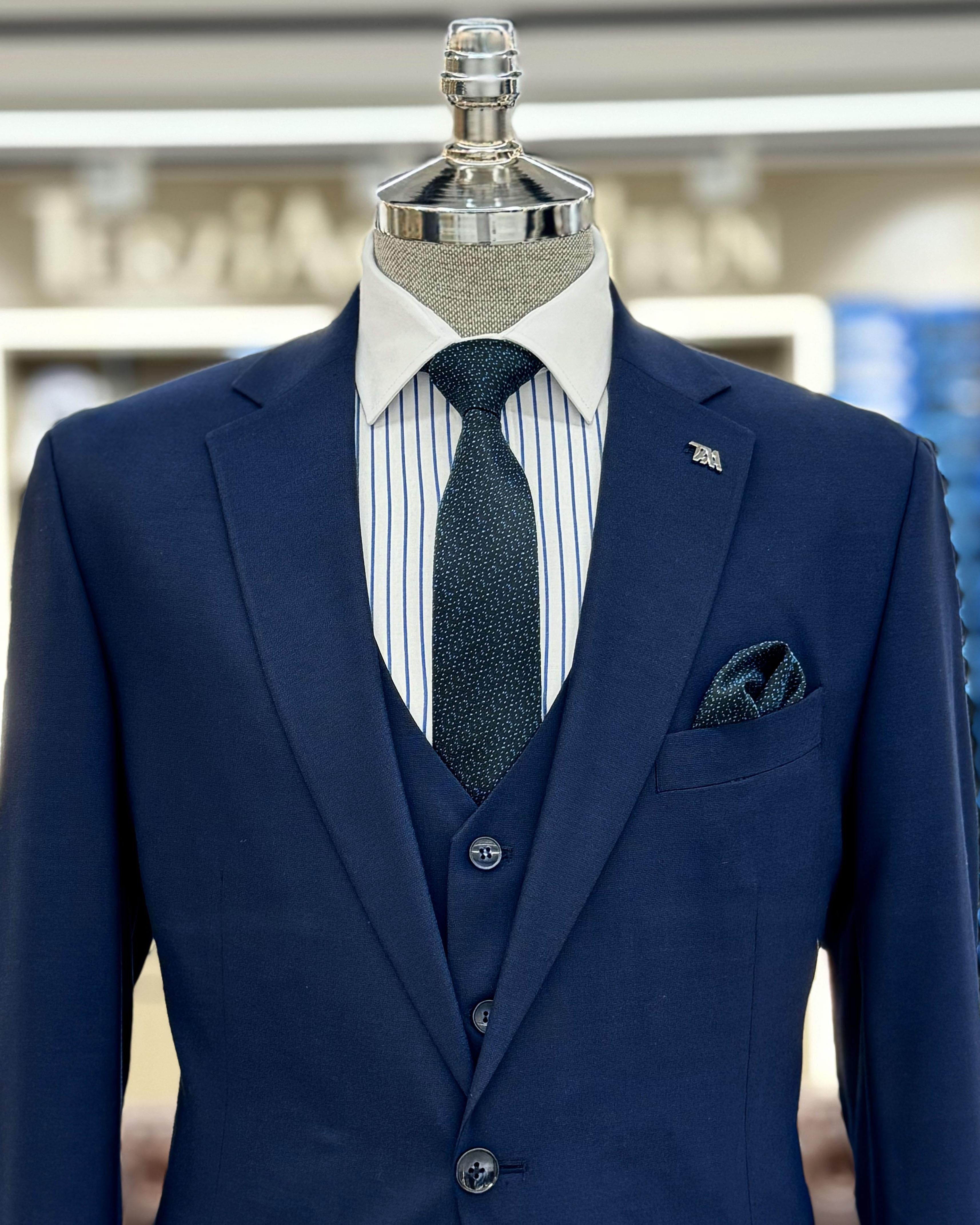 Modern Navy Blue 3 Pieces Notch Lapel Business Suits