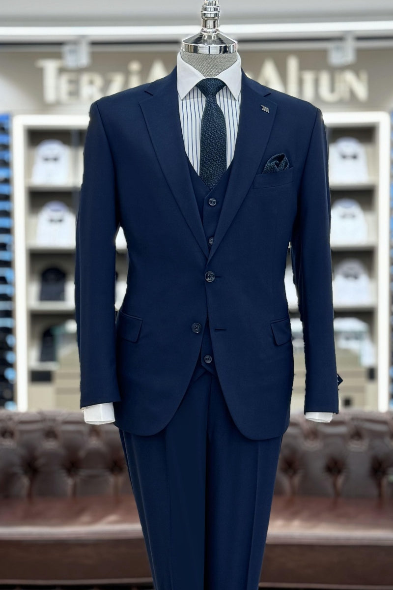 Modern Navy Blue 3 Pieces Notch Lapel Business Suits