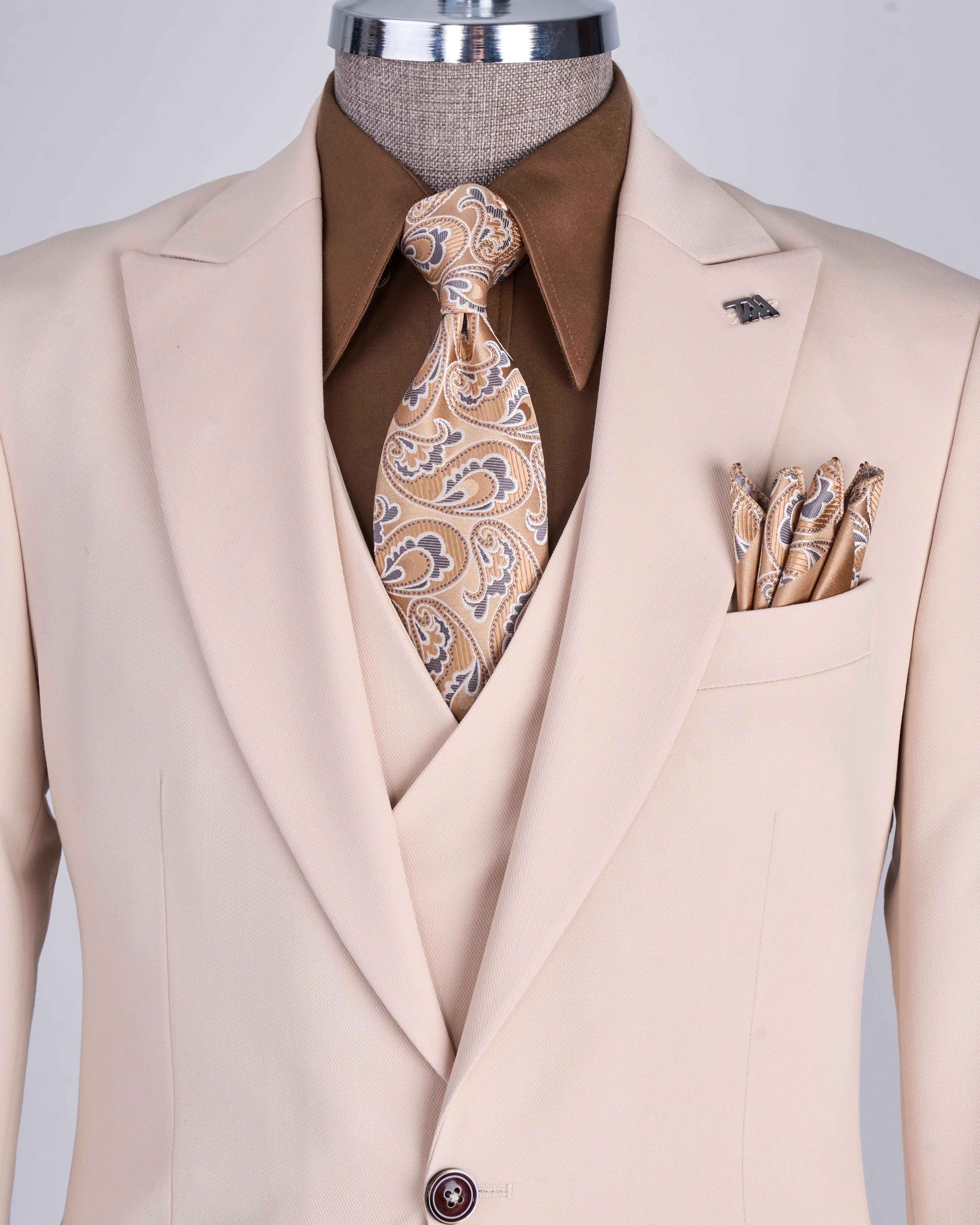 Newest Off-white 3 Pieces Close Fitting Business Suits With Waistcoat