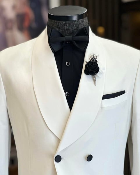Modern White Double Breasted Shawl Lapel Wedding Suits