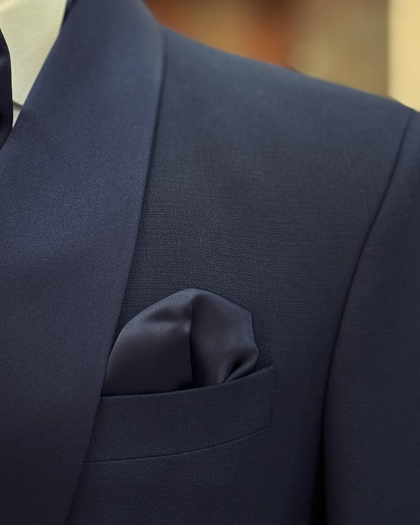 Dark Blue Fashion Shawl Lapel Double Breasted Wedding Suits
