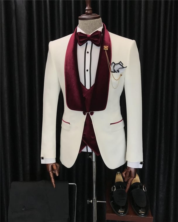 Chic 3 Pieces White Wedding Suits With Burgundy Velvet Shawl Lapel